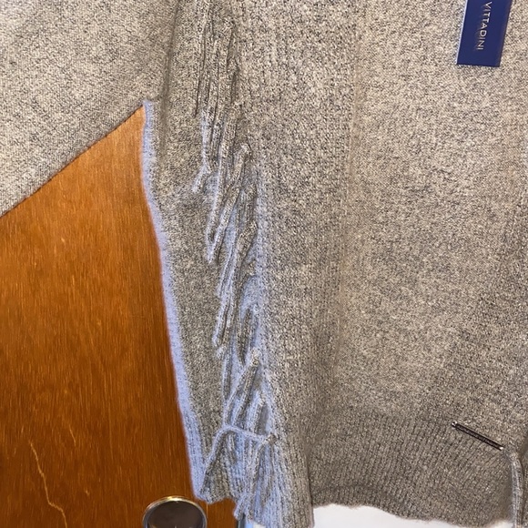 🧁 NWT Adrienne Vittadini  Taupe/Brown Fringe Crew Neck Sweater